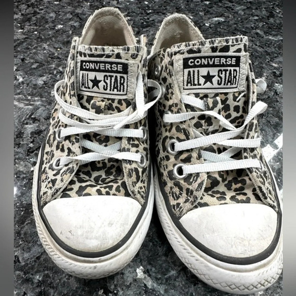 Converse Chuck Taylor Youth Girls Cheetah Leopard Print Low Top Sneakers Size 11 - Picture 1 of 10